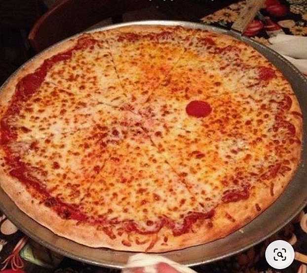 images/gallery/sightgags/1PepperoniPizza.jpg