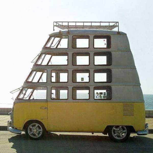images/gallery/sightgags/4StoryVanagon.jpg