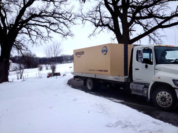 images/gallery/sightgags/AmazonNissan.jpg