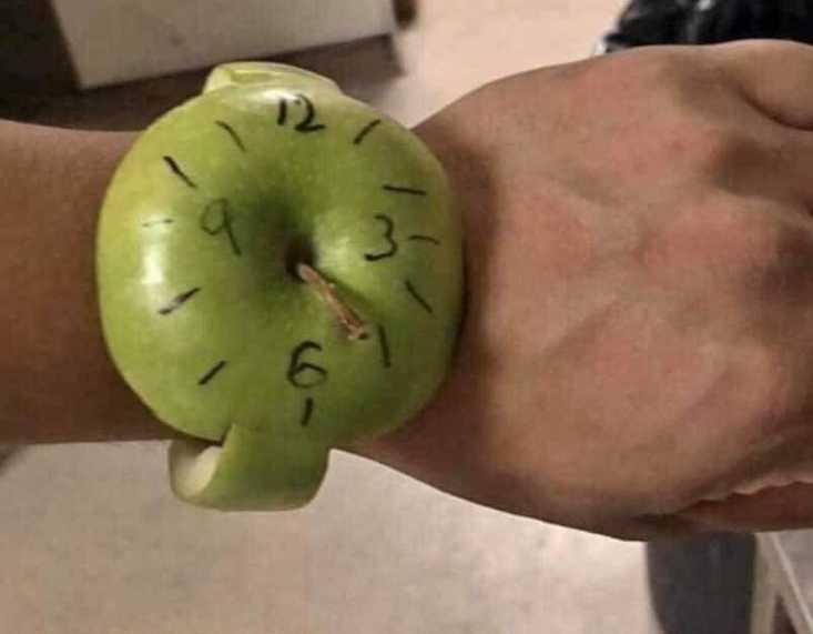 images/gallery/sightgags/AppleWatch.jpg