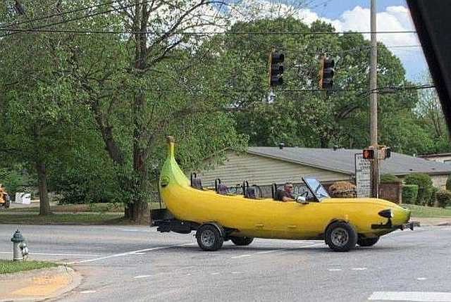 images/gallery/sightgags/BananaCar.jpg