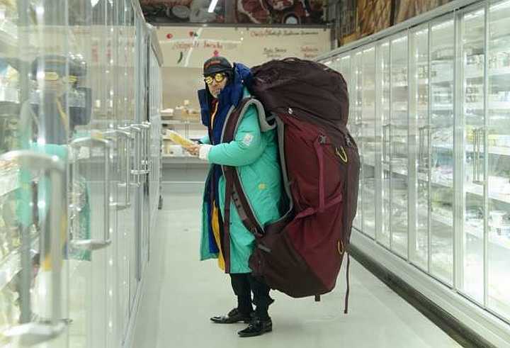 images/gallery/sightgags/BigBackpack2.jpg