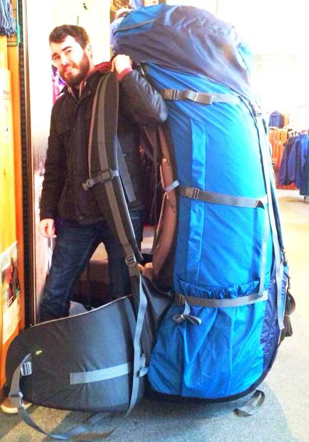 images/gallery/sightgags/BigBackpack3.jpg