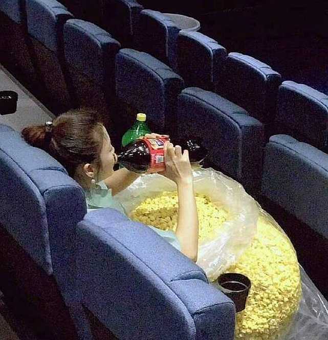 images/gallery/sightgags/BigPopcorn.jpg