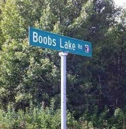images/gallery/sightgags/BoobsLake.jpg