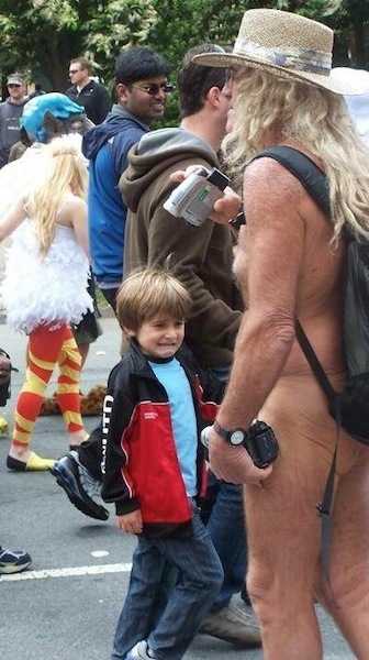 images/gallery/sightgags/BoyAndNakedOldMan.jpg