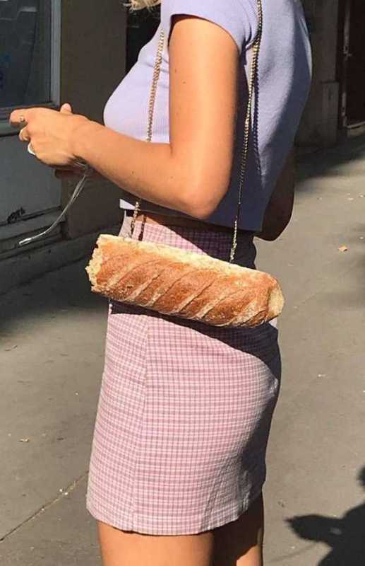 images/gallery/sightgags/BreadPurse.jpg