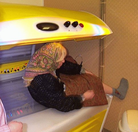 images/gallery/sightgags/BurkaTan.gif