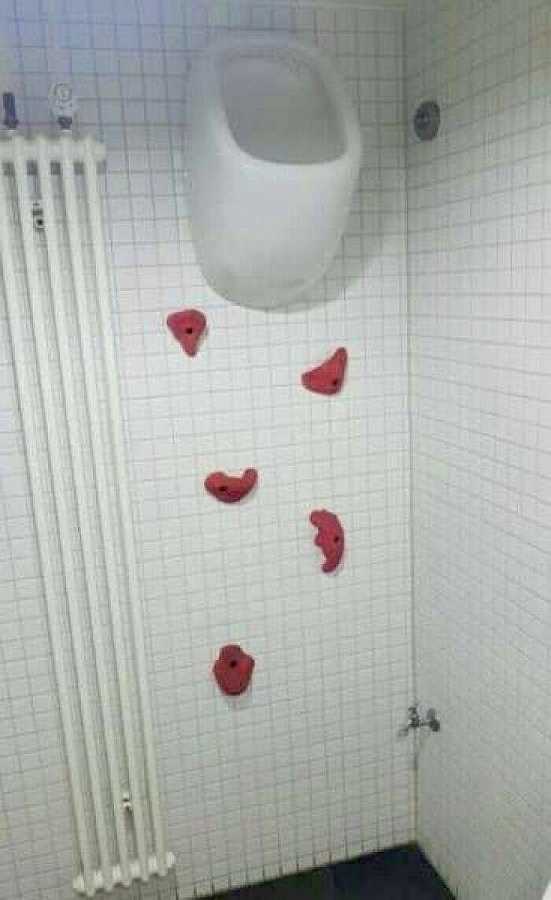 images/gallery/sightgags/ChallengeUrinal.jpg