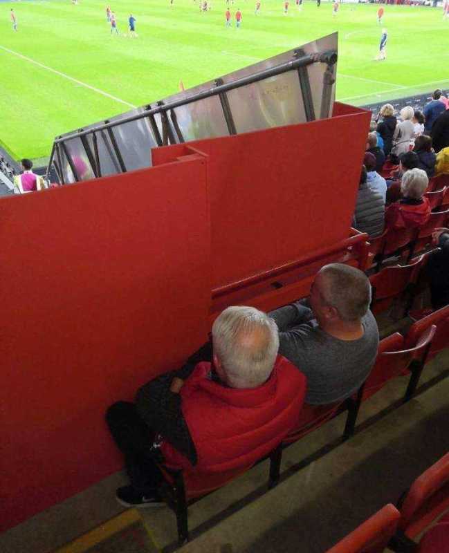 images/gallery/sightgags/CheapSeats.jpg