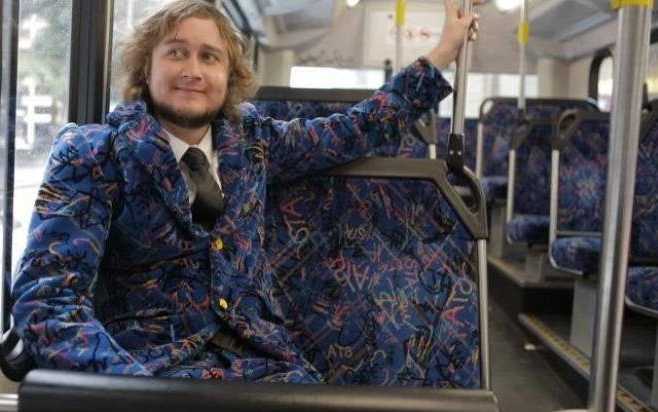 images/gallery/sightgags/CoatSeat.jpg