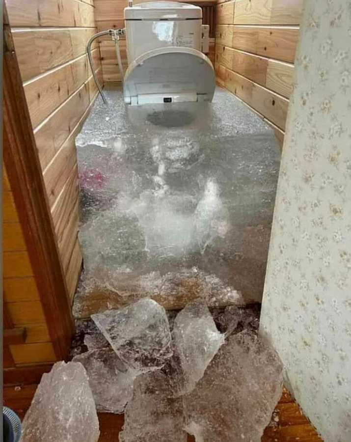 images/gallery/sightgags/ColdToilet.jpg