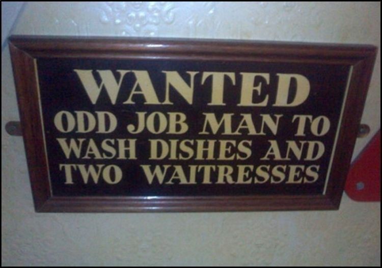 images/gallery/sightgags/DishesAnd2Waitresses.jpg