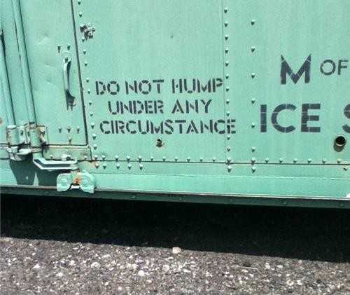 images/gallery/sightgags/DoNotHump.jpg