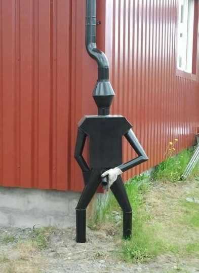 images/gallery/sightgags/DownspoutMan.jpg