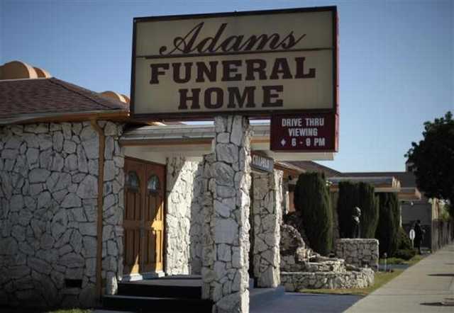 images/gallery/sightgags/DriveThruFuneralHome.jpg