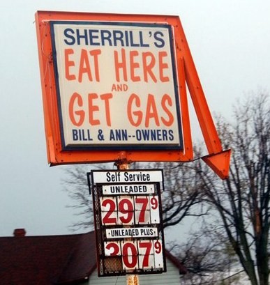 images/gallery/sightgags/EatHereGetGas.jpg