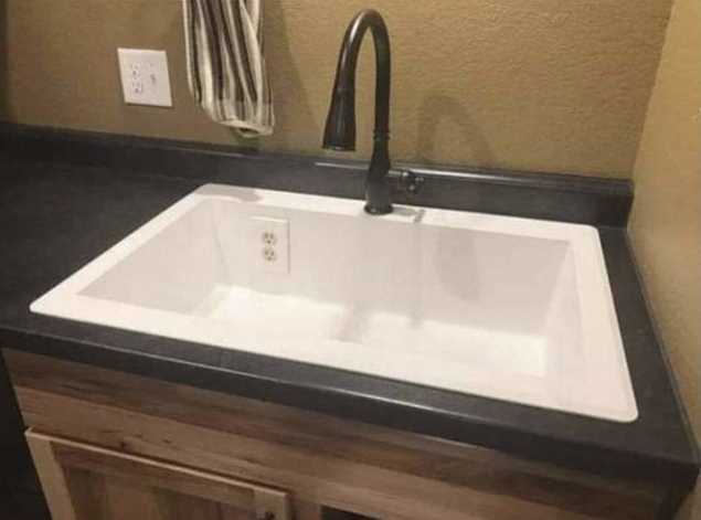 images/gallery/sightgags/ElectricSink.jpg