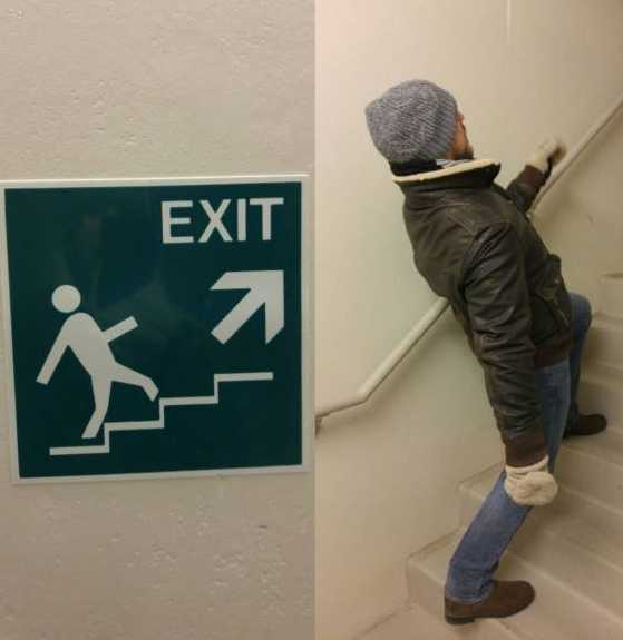 images/gallery/sightgags/ExitLeaning.jpg