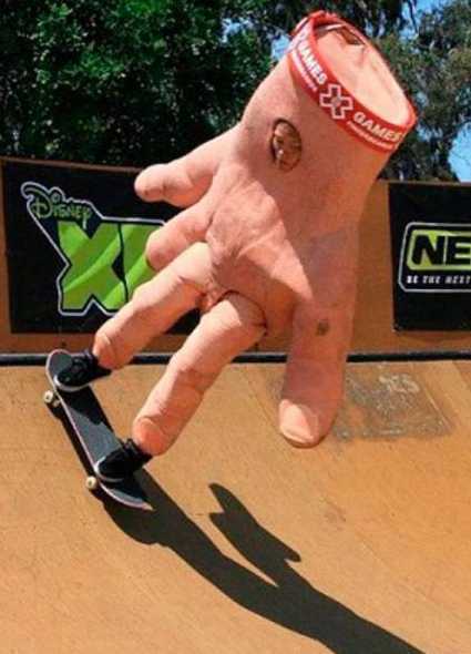 images/gallery/sightgags/Fingerboarding.jpg