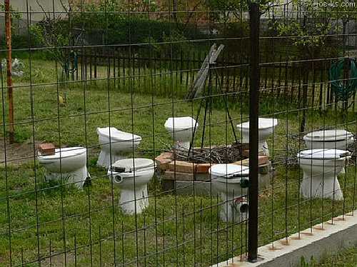 images/gallery/sightgags/FirepitCommodes.jpg