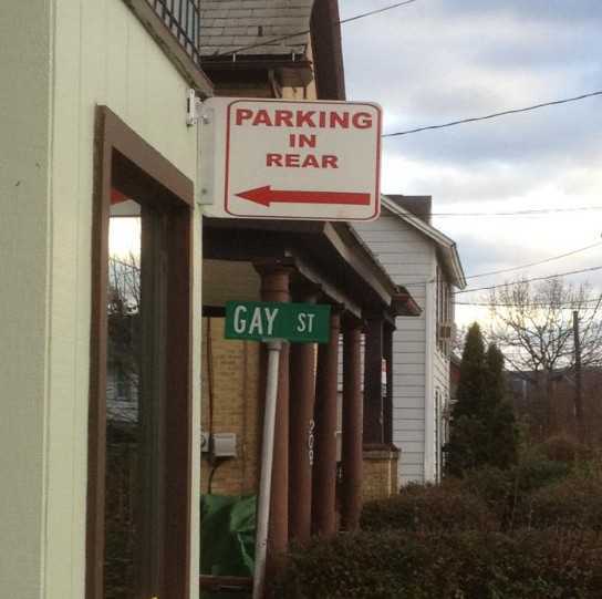 images/gallery/sightgags/GayStParking.jpg
