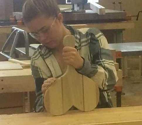 images/gallery/sightgags/HeartCuttingBoard.jpg
