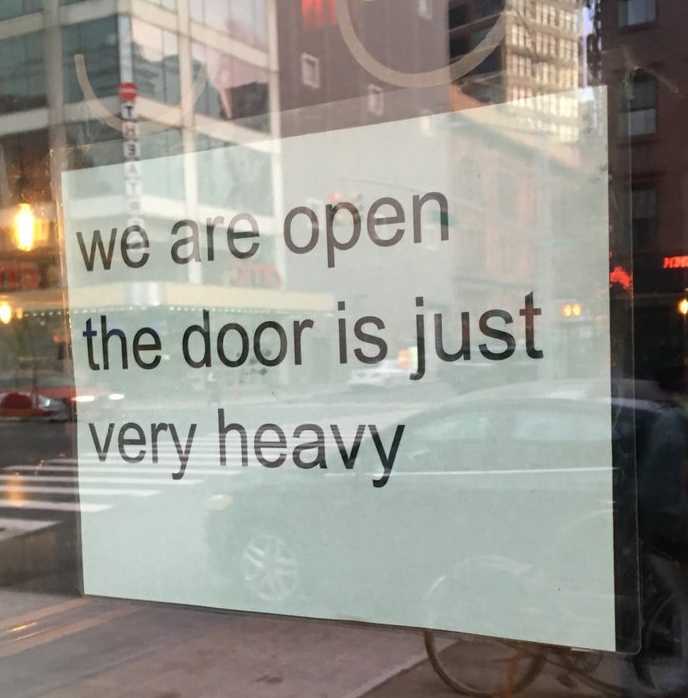 images/gallery/sightgags/HeavyDoor.jpg