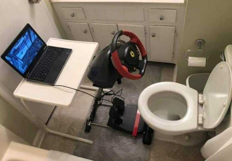 images/gallery/sightgags/HemmoroidRacing.jpg