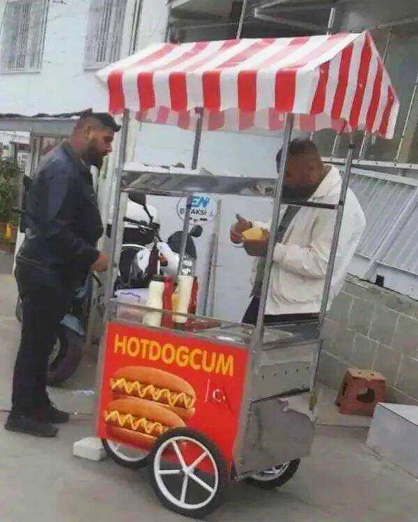 images/gallery/sightgags/HotDogCum.jpg