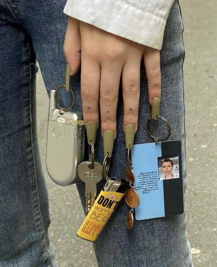 images/gallery/sightgags/KeyNails.jpg