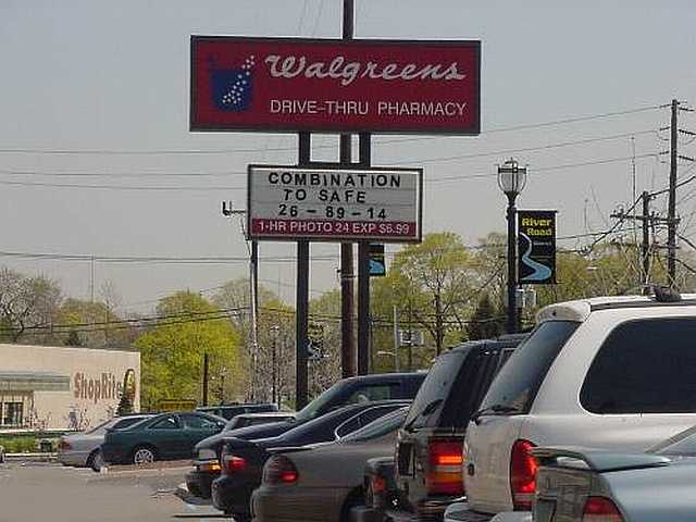 images/gallery/sightgags/LastDayOnTheJob7.jpg