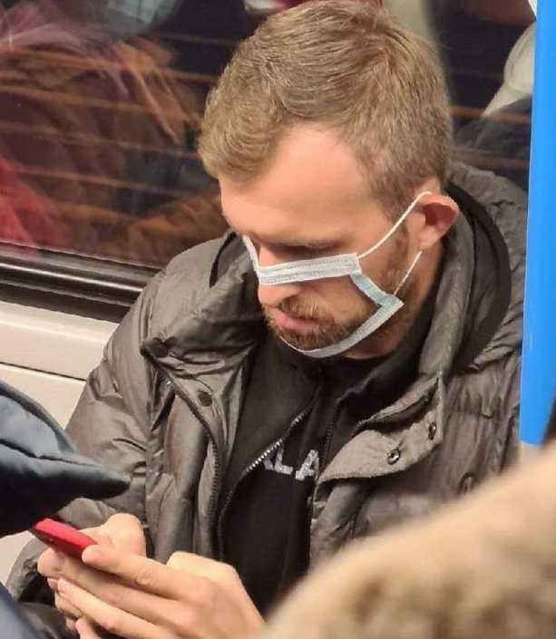 images/gallery/sightgags/MaskNotMask.jpg