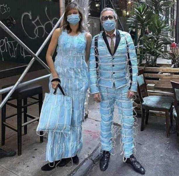 images/gallery/sightgags/MaskOutfits.jpg