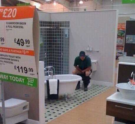 images/gallery/sightgags/MenardsDump.jpg