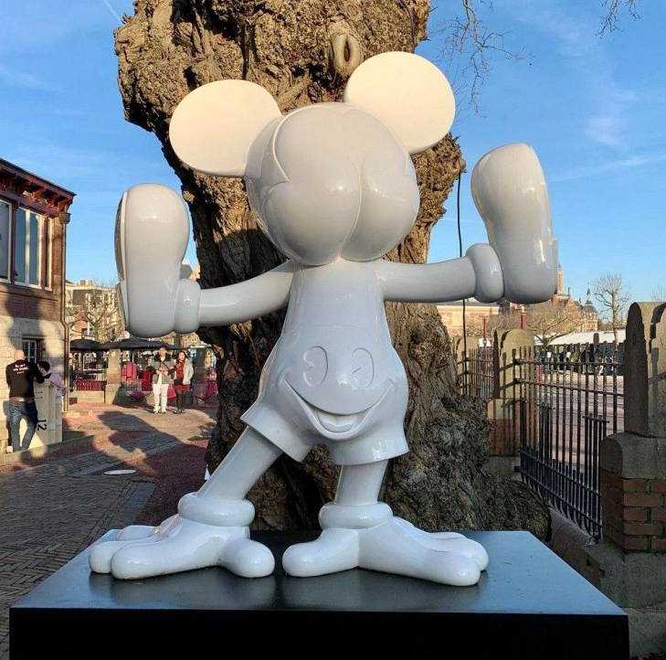 images/gallery/sightgags/MickeyMistake.jpg