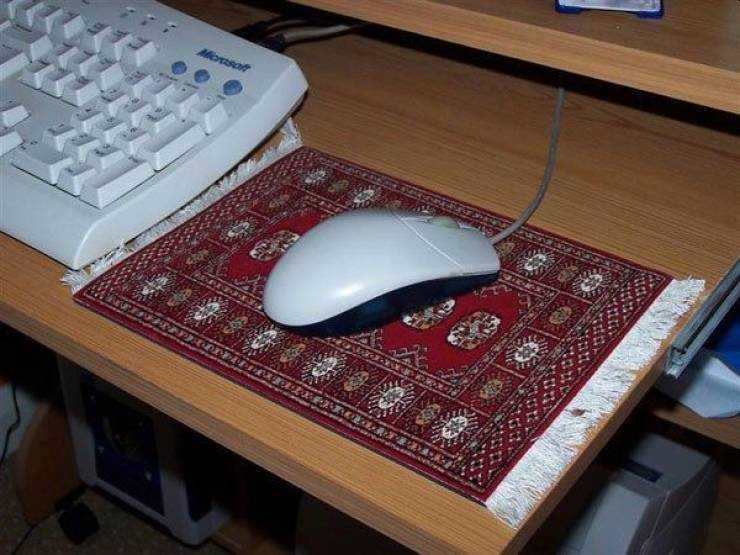 images/gallery/sightgags/MouseRug.jpg