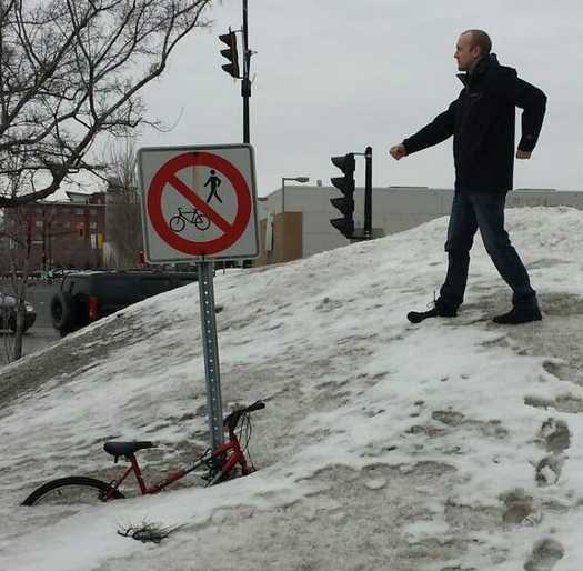 images/gallery/sightgags/NoBikeWalking.jpg