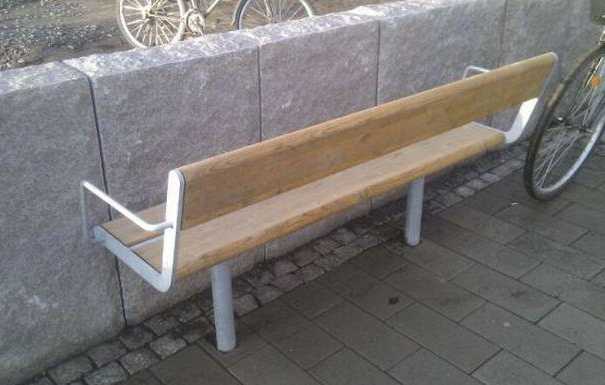 images/gallery/sightgags/NoLegRoom.jpg