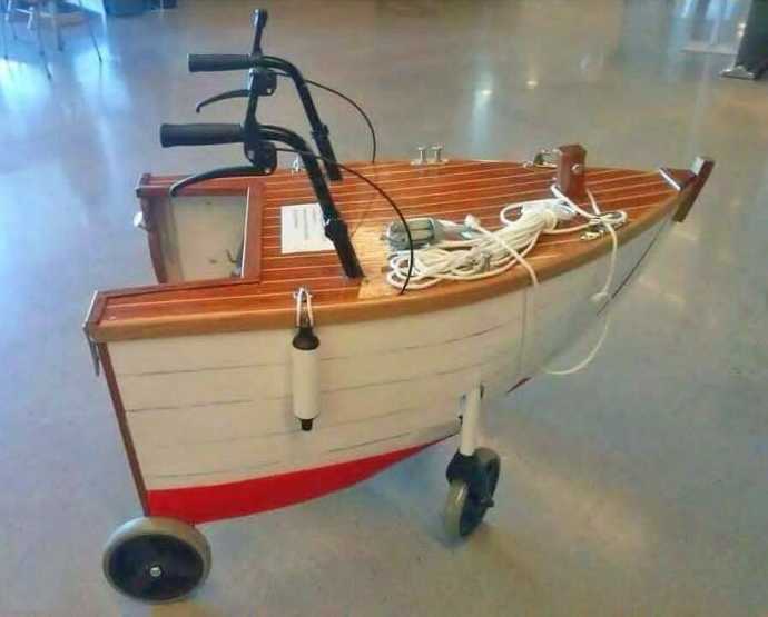 images/gallery/sightgags/OldFishermanWalker.jpg