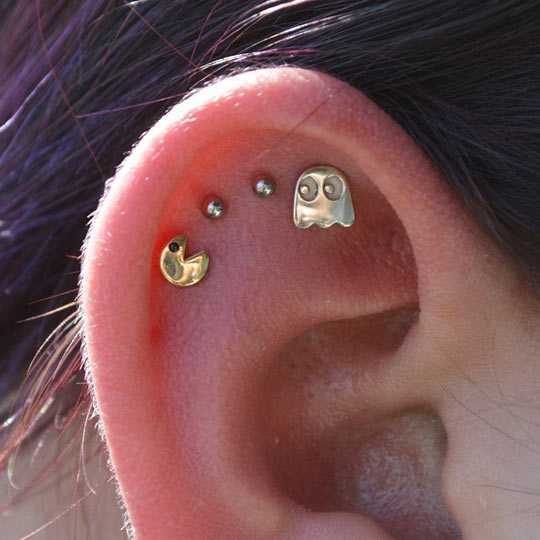 images/gallery/sightgags/PacmanEarring.jpg