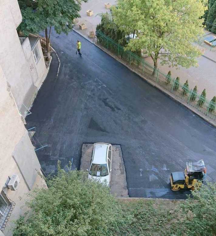 images/gallery/sightgags/PavingToday.jpg