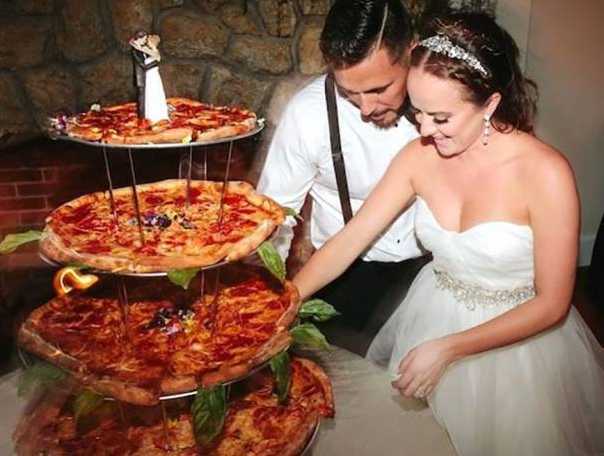 images/gallery/sightgags/PizzaCake.jpg