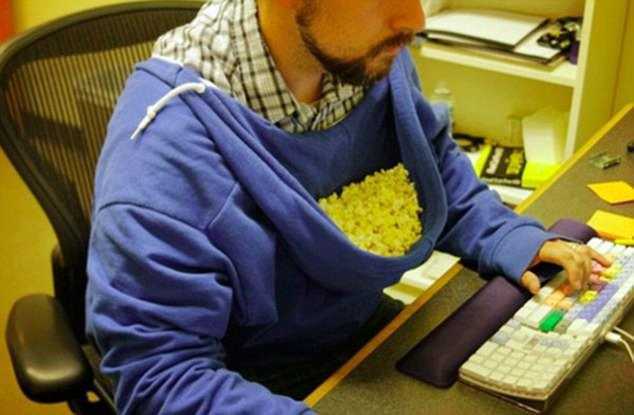 images/gallery/sightgags/PopcornTrough.jpg