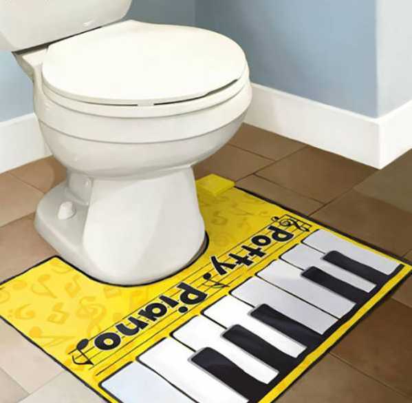 images/gallery/sightgags/PottyPiano.jpg