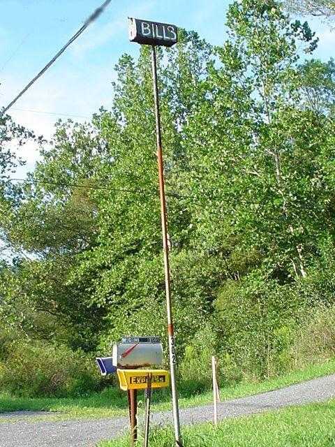 images/gallery/sightgags/RedneckMailbox.jpg