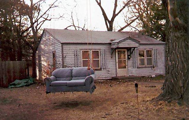 images/gallery/sightgags/RedneckTreeSwing.jpg