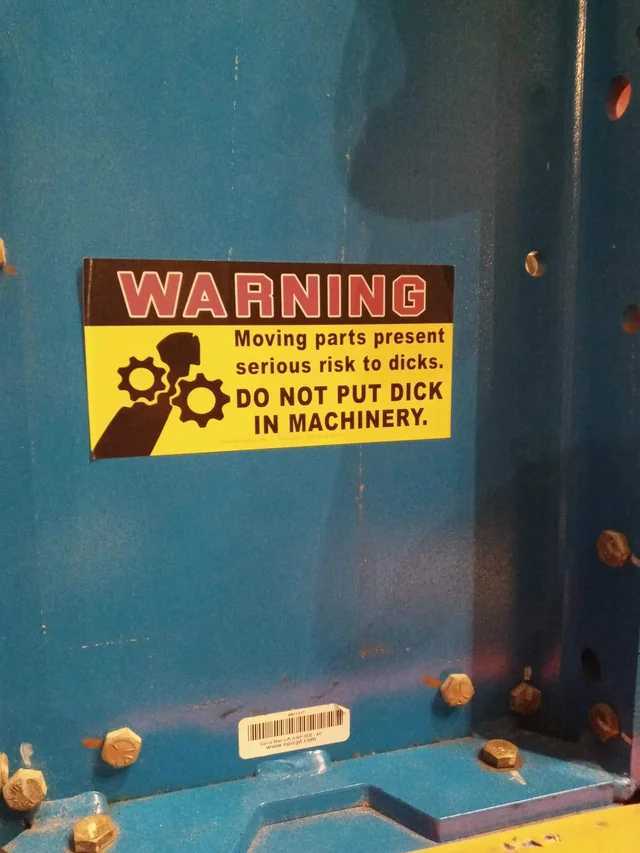 images/gallery/sightgags/RiskToDicks.jpg