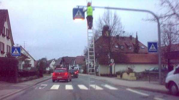 images/gallery/sightgags/SafetyFirst06.jpg