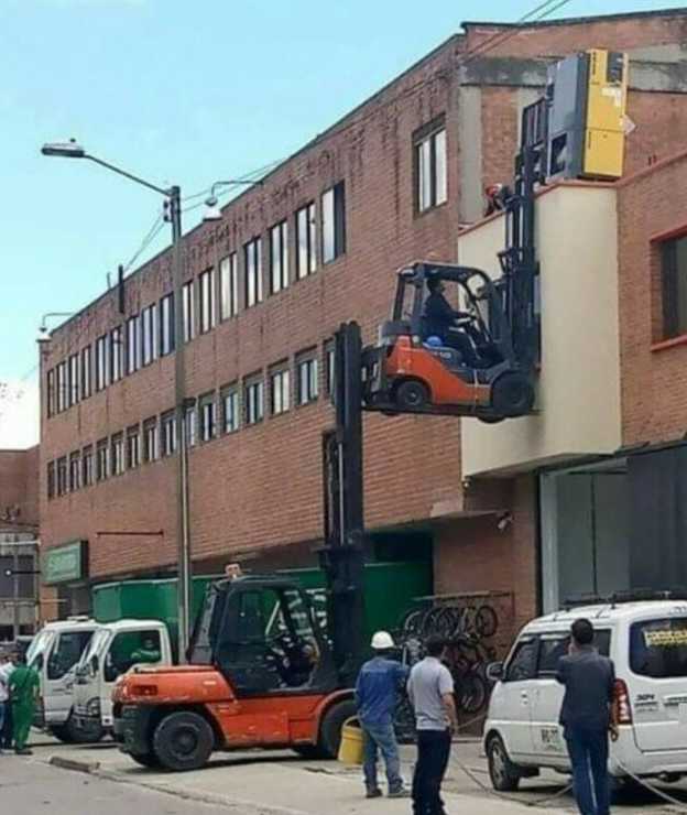 images/gallery/sightgags/SafetyFirst129.jpg